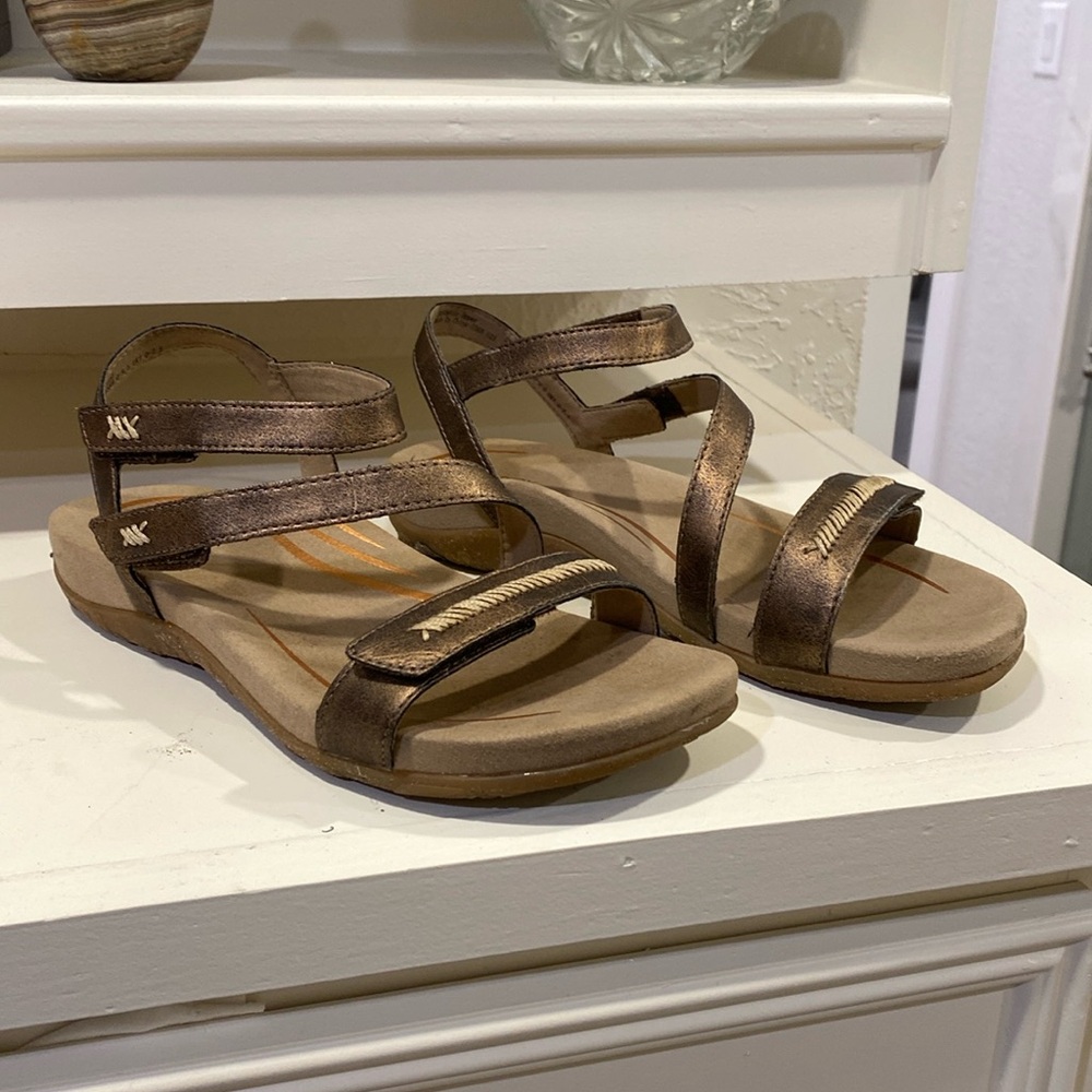 Aetrex Bronze Gabby Sandals Comfortable Contoured Footbed